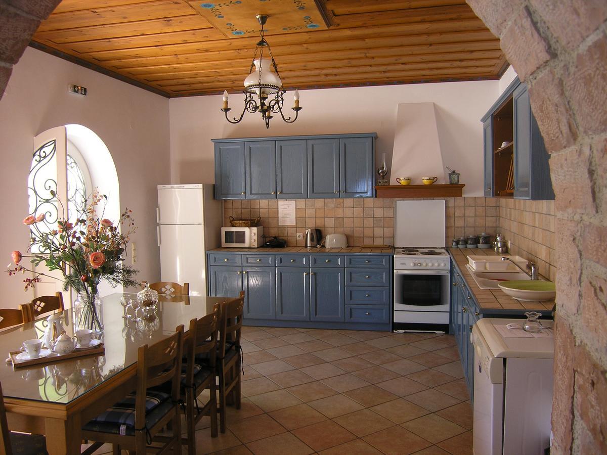 Traditional Stone Villa Olympia Viggla Экстерьер фото